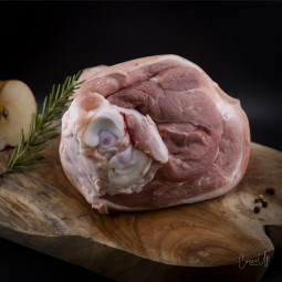 Jambonneau cru avec os